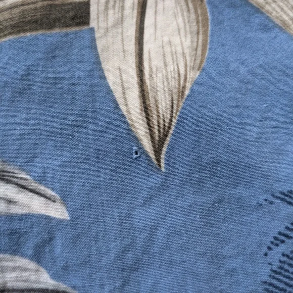 Pierre Cardin Hawaiian Shirt Men's XL Blue Tan Floral * - Picture 10 of 10